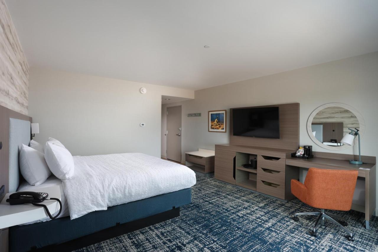 Hampton Inn & Suites Manistee, Mi Экстерьер фото